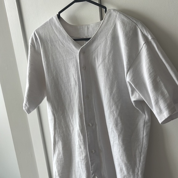 American Apparel button down baseball shirt. - Picture 2 of 2